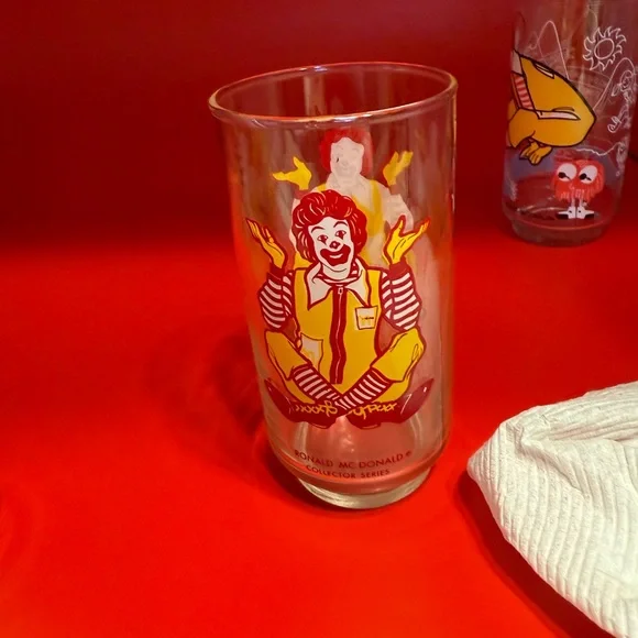 American Vintage Character Glass Set - Multicolor McDonald’s - Picture 9 of 13